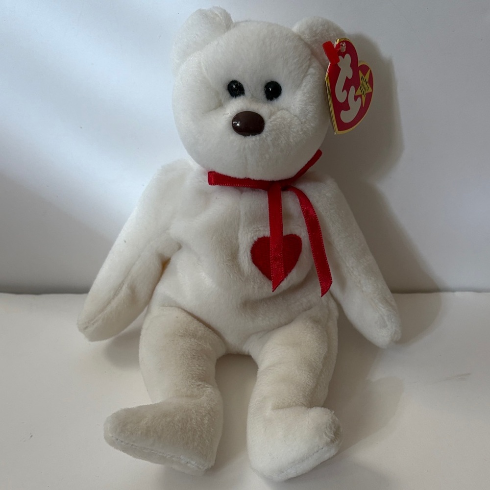 Valentino - Retired - 1994 beanie baby bear.  Excellent/mint condition